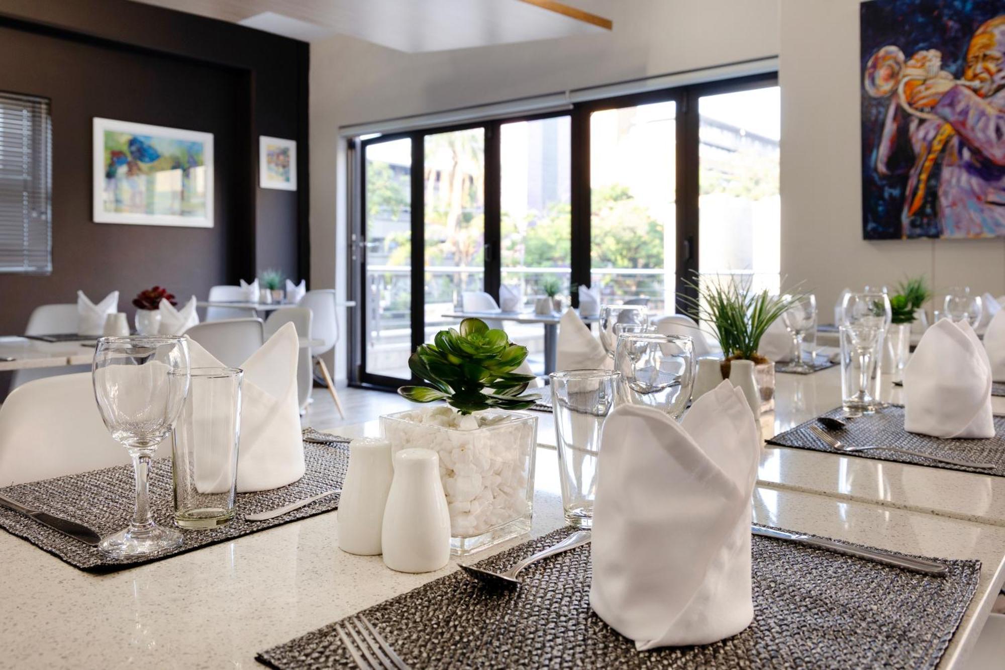 Akanani Apartments Pretoria-Noord Eksteriør billede